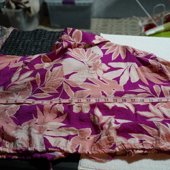 Pink & Purple Floral Drew Crop Button-Up Blouse - Tropical Vibes! SZ XS - RUNS L - Picture 11 of 11